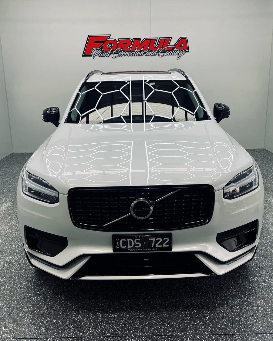 Volvo XC90 under the studio lighting